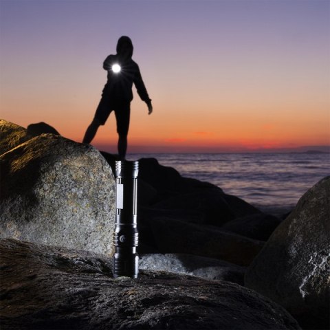 Latarka Robust, czarny - druga jakość